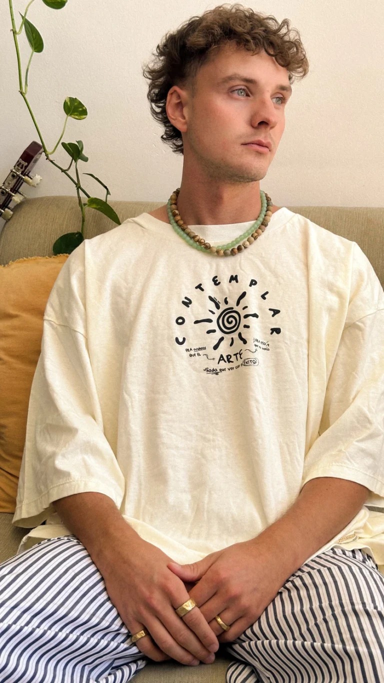 Remera Contemplar oversize - Crudo