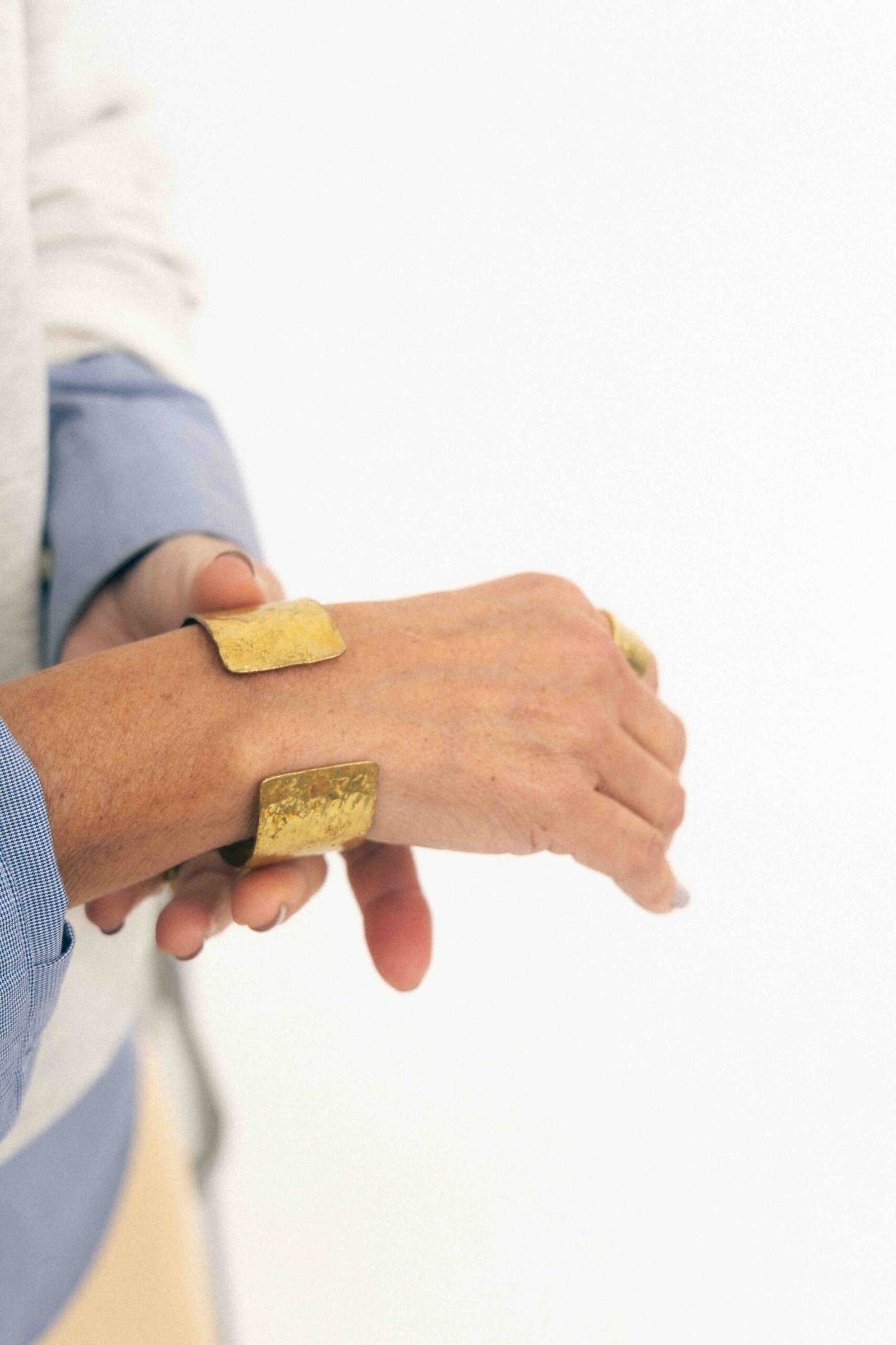 Brazalete simetría - bronce - Imagen 2